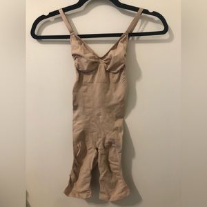 Skims sculpting bodysuit mid thigh with open gusset